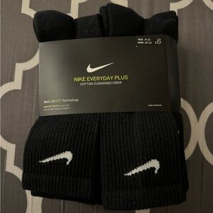 Nike Dri-FIT Everyday Plus Cushioned Training Crew Socks 6 Pack